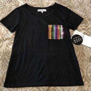 Black Tee with Embezzled Pocket